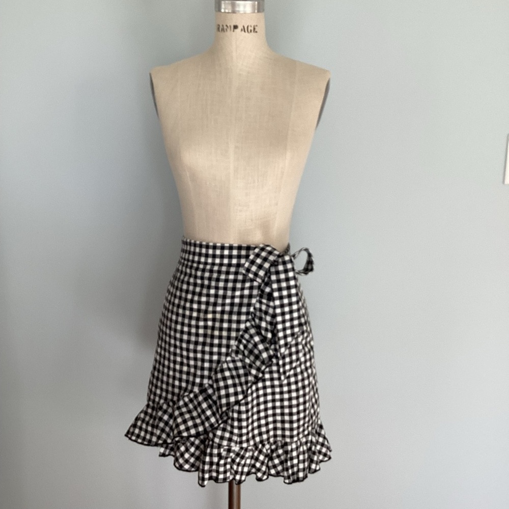 Black and White Gingham Wrap Skirt Size X-Large